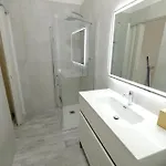 Apartment Bilocale In Grattacielo By Portofinovacanze *