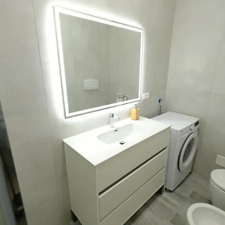 Bilocale In Grattacielo By Portofinovacanze *